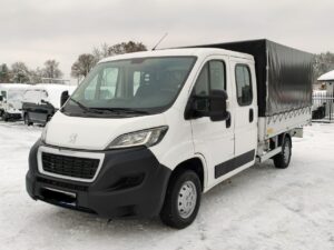 Peugeot Boxer Double Cabine Brigadier.