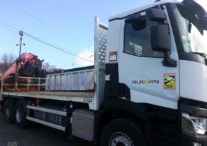 CAMION-REMORQUE PLATEAU GRUE RENAULT C430